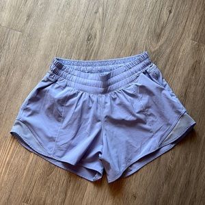 Lululemon Hotty Hot Short 4 inch Size 4 Tall